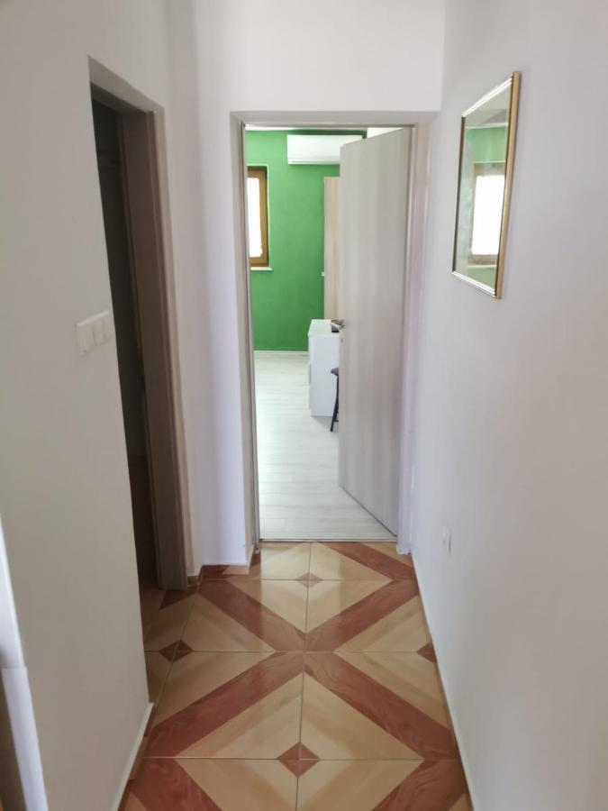 Guarda Alla Vita Njivice Bagian luar foto