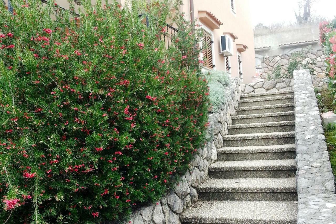 Guarda Alla Vita Njivice Bagian luar foto