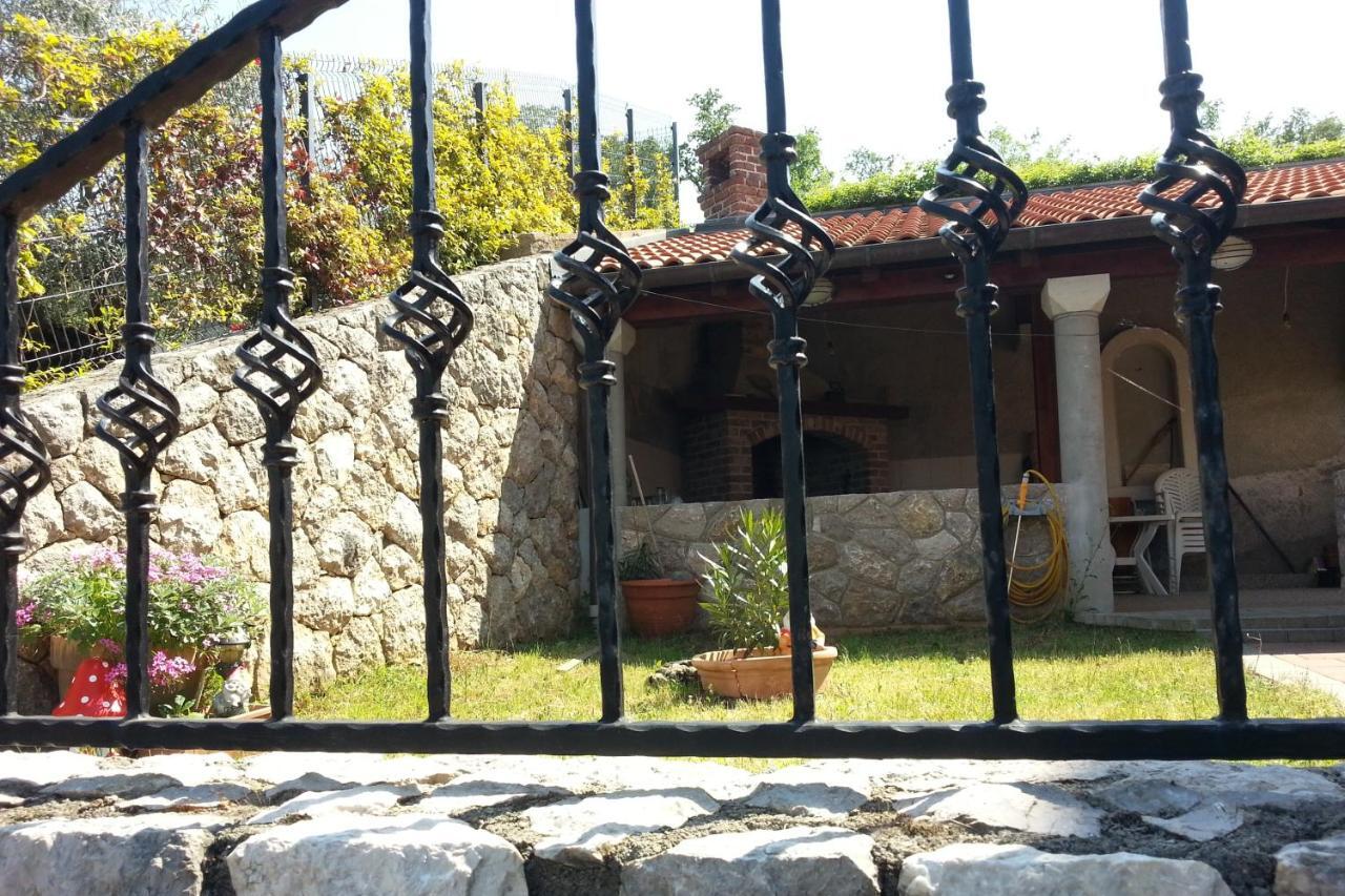 Guarda Alla Vita Njivice Bagian luar foto